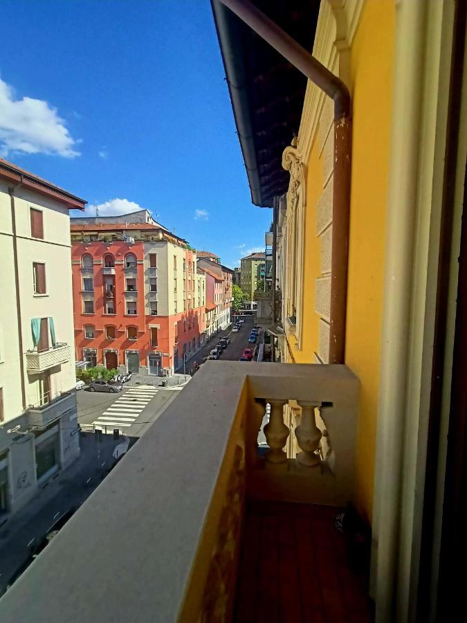 Ferienwohnung Charming Ringhiera House In The Heart Of Mailand Exterior foto